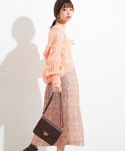 natural couture(ナチュラルクチュール)の「ケーブルショートカーデ(カーディガン/ボレロ・レディース・ベージュ/ブラウン/オフホワイト/オレンジ/ラベンダー・FREE)」の15枚目の写真