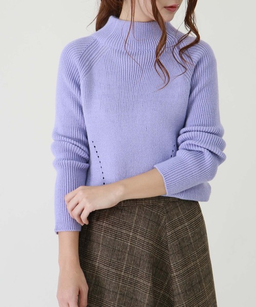 HER CLOSET(ハークローゼット)の「【HERCLOSET】◆WEB限定◆アイレットボトルネックニット(ニット/セーター・レディース・ネイビー/オフホワイト/サックスブルー/ピンク/ラベンダー・M)」の5枚目の写真