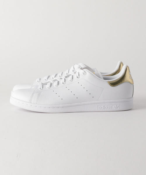adidas Originals(アディダスオリジナルス)の「<adidas Originals(アディダス)> STAN SMITH GOLD/スタンスミス(スニーカー・メンズ・ホワイト・27cm/25.5cm/26cm/28cm/27.5cm/26.5cm)」の3枚目の写真