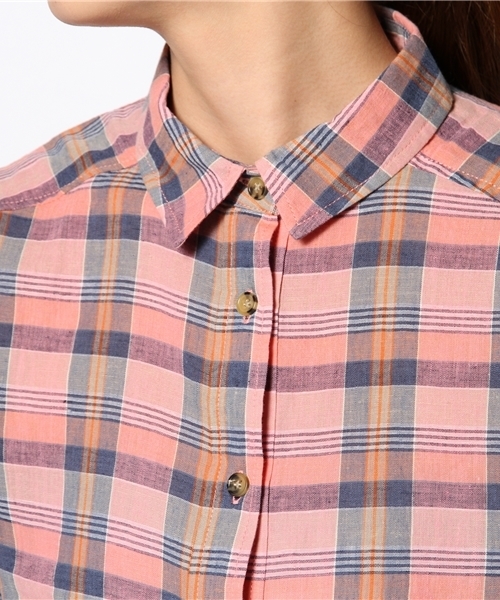 Ray BEAMS(レイビームス)の「○Ray BEAMS / コットンリネン チェックレギュラーシャツ(シャツ/ブラウス・レディース・ダークブラウン/ピンク/ライトブルー・1/0)」の9枚目の写真
