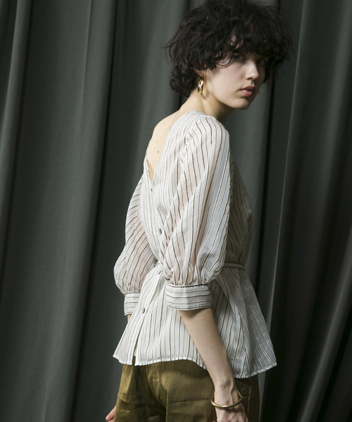 MAISON SPECIAL（メゾンスペシャル）の「2WAYシアーストライプブラウス 