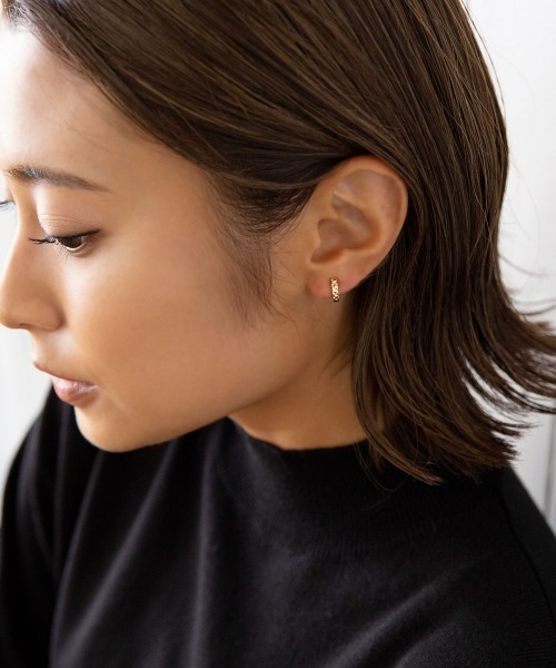 colleca la（コレカラ）の「miniループフィット・ラティスフープイヤリング（イヤリング・レディース・シルバー/ゴールド/ピンクゴールド・ﾌﾘ-）」の7枚目の写真