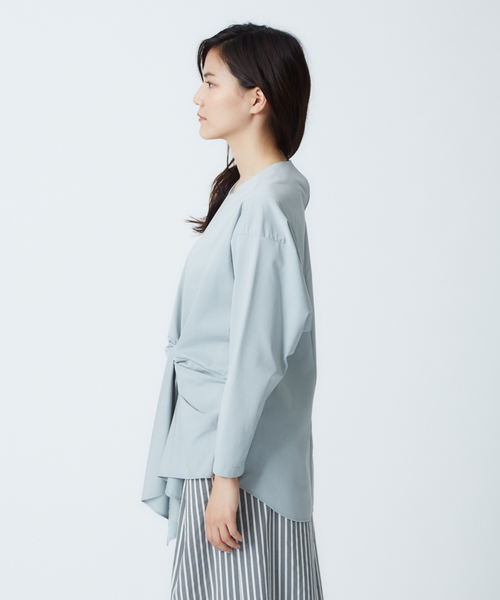 qualite(カリテ)の「ウエストクロスプルオーバー(Tシャツ/カットソー・レディース・ホワイト/ブラウン/ブルー系その他2/ホワイト系その他・フリー)」の7枚目の写真