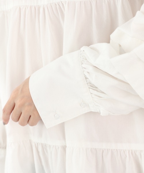 LOWRYS FARM（ローリーズファーム）の「ティアードチュニックＬＳ　892903（シャツ/ブラウス・レディース・ホワイト/ブラック/ブラウン・FREE）」の7枚目の写真