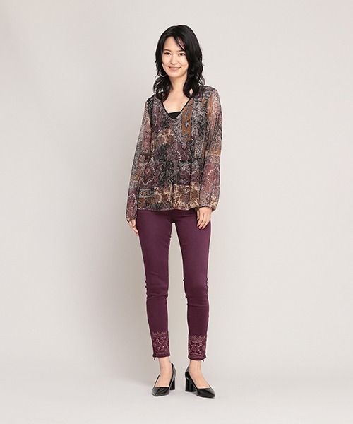 Desigual(デシグアル)の「デニムアンクル BALI(デニムパンツ・レディース・レッド/ブラウン/グリーン・2L/3L/SS/S/M/L/4L)」の1枚目の写真