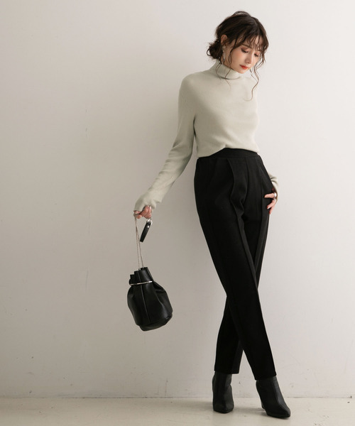 Newlyme（ニューリーミー）の「洗えるシルクタッチリブタートルニット【R】（ニット/セーター・レディース・キナリ/ブラウン/ベージュ/ブルー/ブラック・M-L）」の21枚目の写真