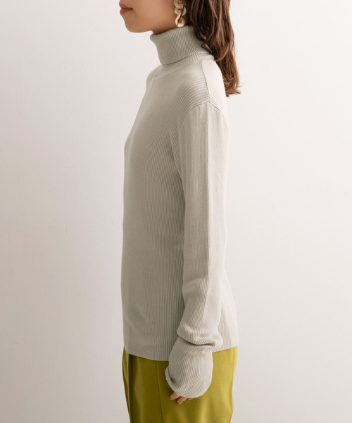 Newlyme（ニューリーミー）の「洗えるシルクタッチリブタートルニット【R】（ニット/セーター・レディース・キナリ/ブラウン/ベージュ/ブルー/ブラック・M-L）」の9枚目の写真