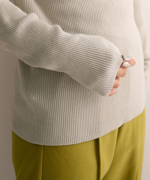 Newlyme（ニューリーミー）の「洗えるシルクタッチリブタートルニット【R】（ニット/セーター・レディース・キナリ/ブラウン/ベージュ/ブルー/ブラック・M-L）」の13枚目の写真