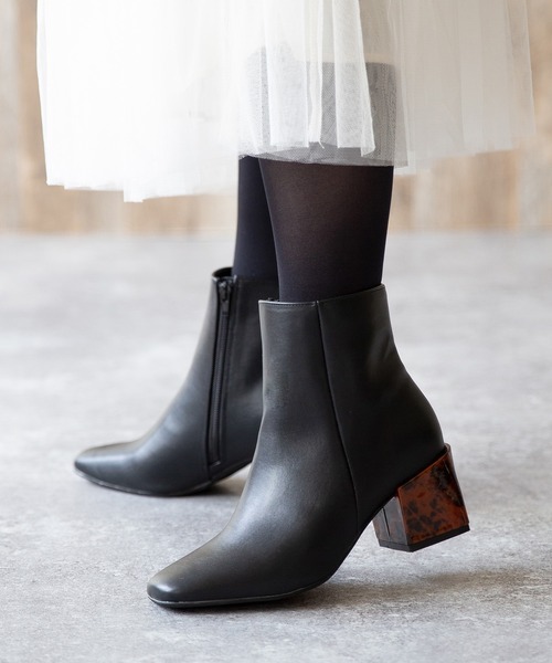 menue(メヌエ)の「ブロックヒール スクエアトゥブーツ(ブーツ・レディース・ブラック/ブラウン/アイボリー・LL/3L/S/M/L/XS)」の4枚目の写真