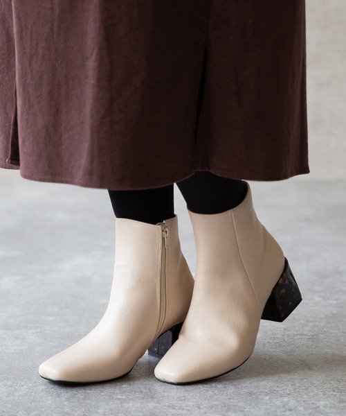 menue(メヌエ)の「ブロックヒール スクエアトゥブーツ(ブーツ・レディース・ブラック/ブラウン/アイボリー・LL/3L/S/M/L/XS)」の7枚目の写真