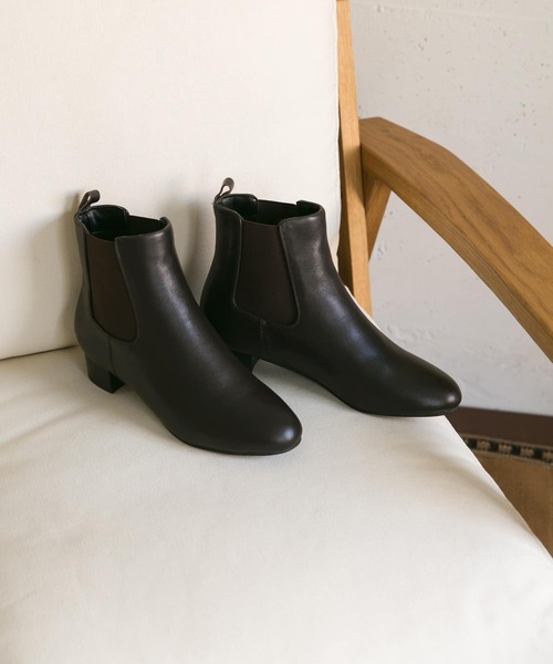 URBAN RESEARCH DOORS（アーバンリサーチドアーズ）の「レザーサイドゴアブーツ（ブーツ・レディース・ブラック/ダークブラウン・MEDIUM/LARGE）」の5枚目の写真