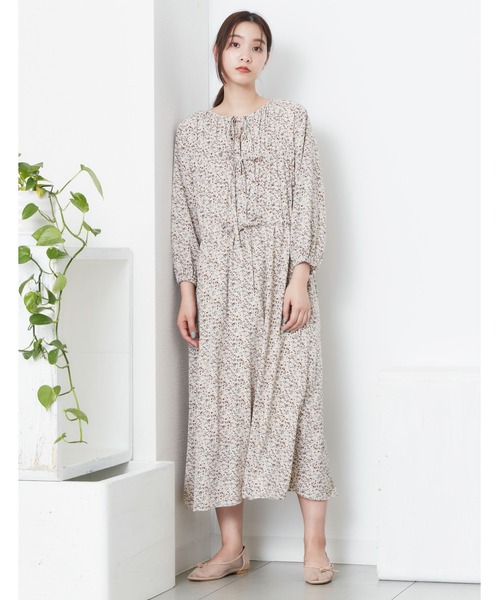 POU DOU DOU(プードゥドゥ)の「シャーリングワンピース(ワンピース・レディース・アイボリー/ブラック・3)」の3枚目の写真