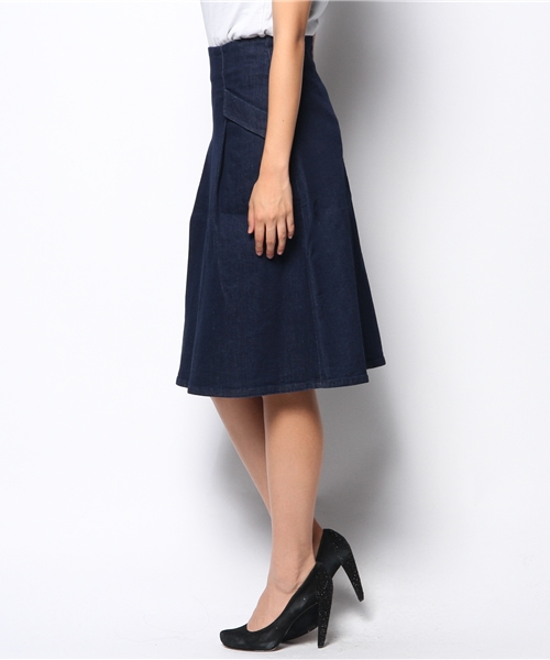 MOUSSY（マウジー）の「High Waist M/SK（デニムスカート・レディース・ダークブルー・1/0/2）」の2枚目の写真