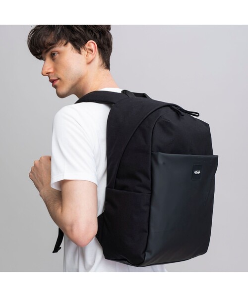 AIGLE(エーグル)の「アーバン バックパック(バックパック/リュック・レディース・ブラック/ダークブルー/モスグリーン/ダークネイビー・FREE)」の2枚目の写真