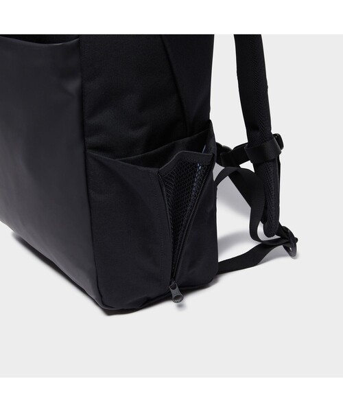 AIGLE(エーグル)の「アーバン バックパック(バックパック/リュック・レディース・ブラック/ダークブルー/モスグリーン/ダークネイビー・FREE)」の11枚目の写真