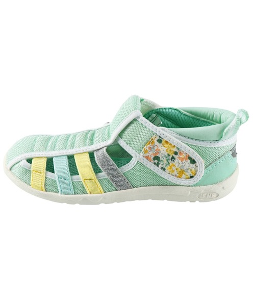 IFME（イフミー）の「IFME/イフミーコラボ花柄ウォーターシューズ（サンダル・キッズ・ピンク/サックスブルー/ラベンダー/ライトグリーン・14.5cm/15cm/16cm/20cm/21cm/14cm/17cm/18cm/19cm）」の5枚目の写真