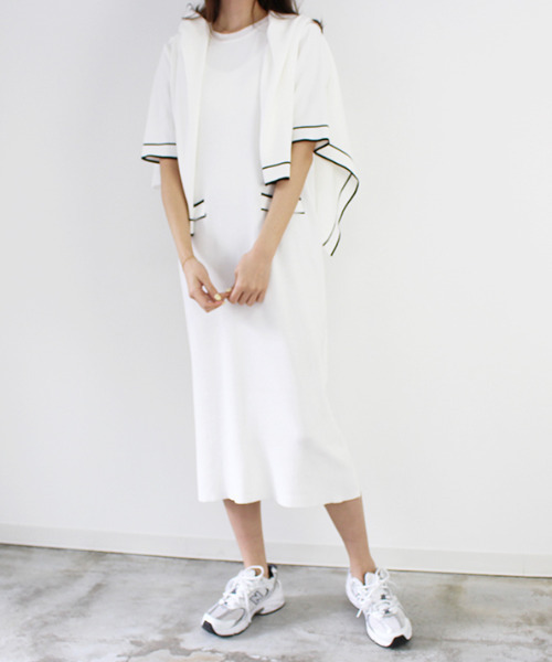 MODE ROBE(モードローブ)の「配色ワンピース&カーディガンセット(ワンピース・レディース・ホワイト/ブラック・FREE)」の1枚目の写真