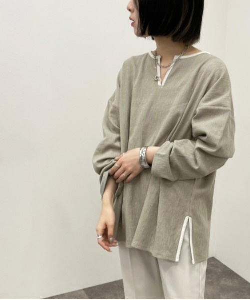 apres jour mignon(アプレジュールミニョン)の「楊柳カットキーネックトップス 【ZOZOTOWN限定アイテム】(Tシャツ/カットソー・レディース・アイボリー/カーキ/グレイッシュベージュ・X-LARGE/フリー)」の3枚目の写真
