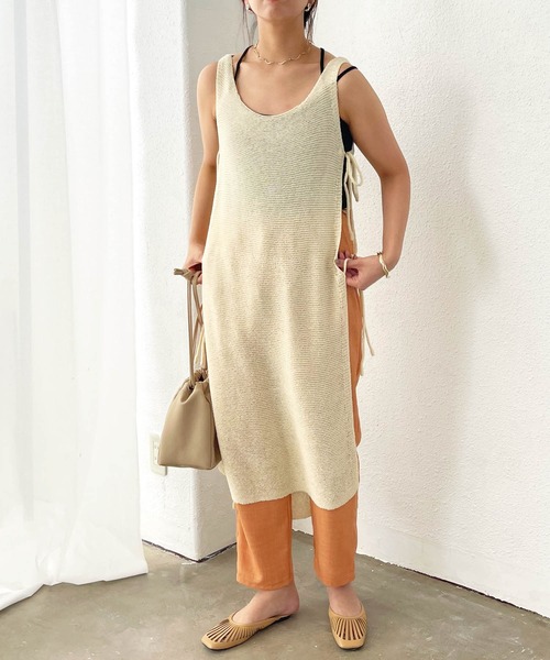 Shelly island（シェリーアイランド）の「テープヤーンロングジレ/ロングベスト（ニット/セーター・レディース・ホワイト/モカ・FREE）」の12枚目の写真