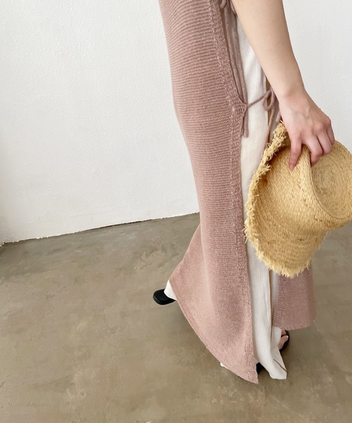 Shelly island（シェリーアイランド）の「テープヤーンロングジレ/ロングベスト（ニット/セーター・レディース・ホワイト/モカ・FREE）」の19枚目の写真