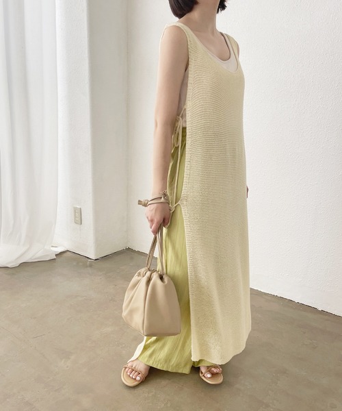 Shelly island（シェリーアイランド）の「テープヤーンロングジレ/ロングベスト（ニット/セーター・レディース・ホワイト/モカ・FREE）」の22枚目の写真