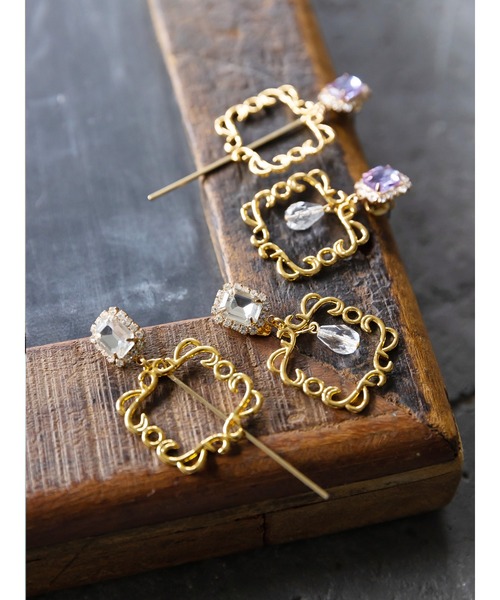 Honey Salon（ハニーサロン）の「スクエアビジューアシメピアス（ピアス（両耳用）・レディース・ライトブルー/クリア・FREE）」の3枚目の写真