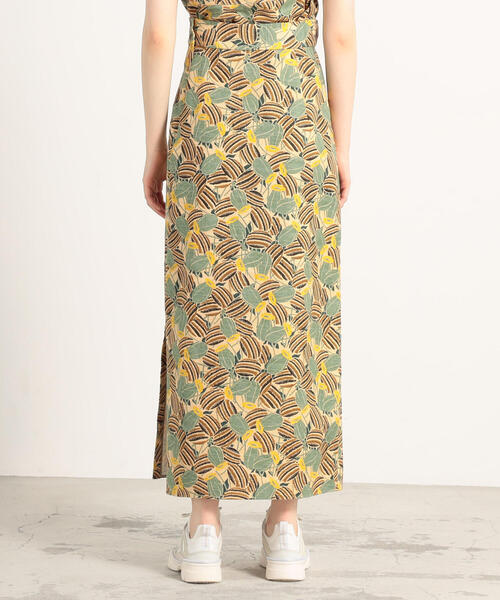 BACCA（バッカ）の「エクゾチックフラワー  ロングセミタイトスカート（スカート・レディース・ベージュ系その他・36/34）」の5枚目の写真