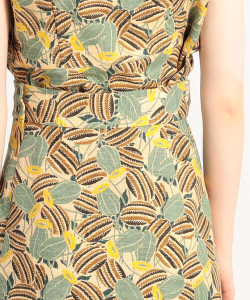 BACCA（バッカ）の「エクゾチックフラワー  ロングセミタイトスカート（スカート・レディース・ベージュ系その他・36/34）」の8枚目の写真