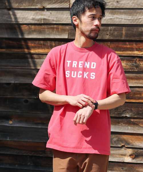 RICE NINE TEN（ライスナインテン）の「RICE NINE TEN　TREND SUCKS T-SHIRTS（Tシャツ/カットソー・メンズ・レッド/グリーン・1/2）」の2枚目の写真