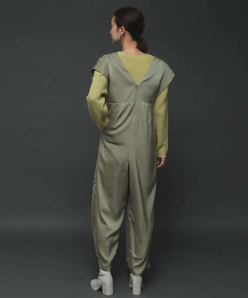 SENSE OF PLACE by URBAN RESEARCH（センスオブプレイスバイアーバンリサーチ）の「Vネックオールインワン（つなぎ/オールインワン・レディース・ブラック/ベージュ/グリーン・MEDIUM/SMALL/LARGE）」の4枚目の写真