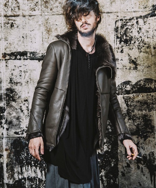 NO ID.(ノーアイディ)の「mlt3465-アシンメトリーギャザーBIG-PO プルオーバー(Tシャツ/カットソー・メンズ・ホワイト/オレンジ/ブルー/ブラック・ONE SIZE)」の11枚目の写真