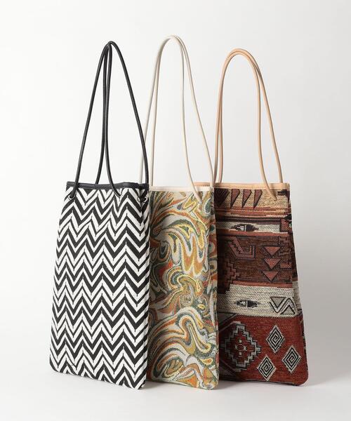 green label relaxing（グリーンレーベルリラクシング）の「トール ジャカード ドロスト ハンド ショルダー 2WAY バッグ（ショルダーバッグ・レディース・ブラック/ブラウン/ライム・FREE）」の13枚目の写真