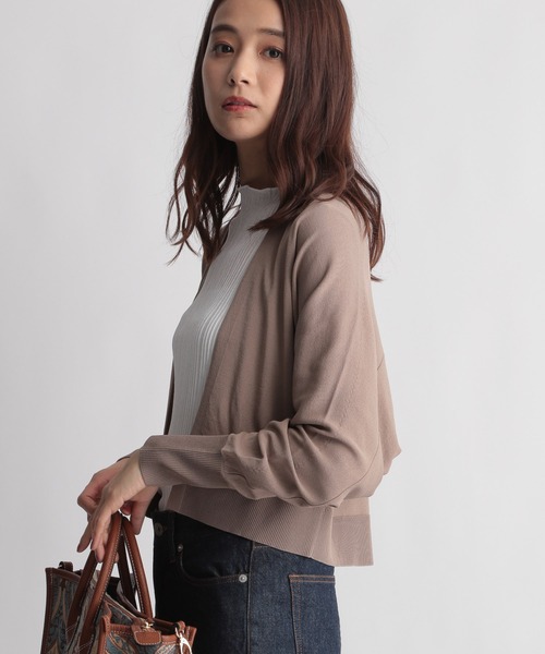 Andemiu（アンデミュウ）の「【UVイージーケア】キナガシショートカーディガン215526（カーディガン/ボレロ・レディース・ブラック/ライトグレー/モカ・FREE）」の3枚目の写真