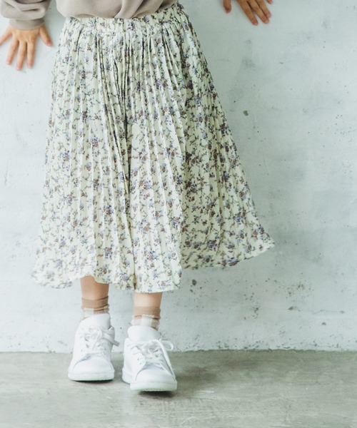 pairmanon(ペアマノン)の「【ママとおそろい】アコーディオンプリーツロング総柄スカート(その他パンツ・キッズ・ベージュ系その他/グリーン系その他/ブラウン系その他3/ブルー系その他2/ライトパープル/ブルー系その他3/ピンク系その他/グリーン/ブラック×ホワイト/レオパード/ブラック系その他2/ホワイト系その他/ブラウン系その他2・100/110/120/130/140/150/90)」の2枚目の写真