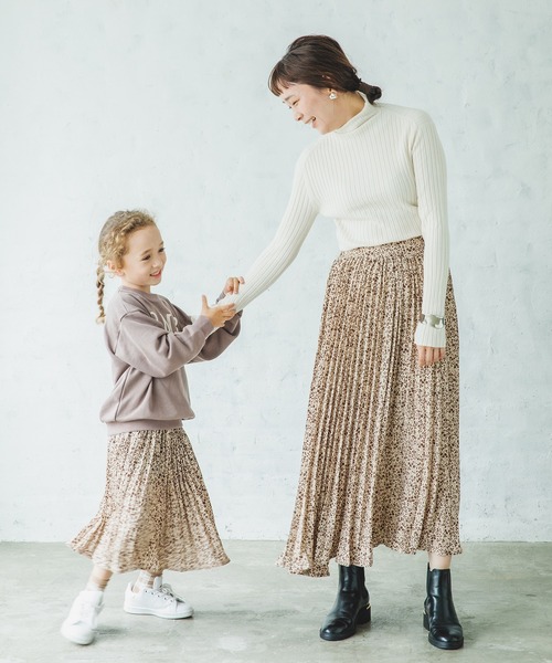 pairmanon(ペアマノン)の「【ママとおそろい】アコーディオンプリーツロング総柄スカート(その他パンツ・キッズ・ベージュ系その他/グリーン系その他/ブラウン系その他3/ブルー系その他2/ライトパープル/ブルー系その他3/ピンク系その他/グリーン/ブラック×ホワイト/レオパード/ブラック系その他2/ホワイト系その他/ブラウン系その他2・100/110/120/130/140/150/90)」の15枚目の写真