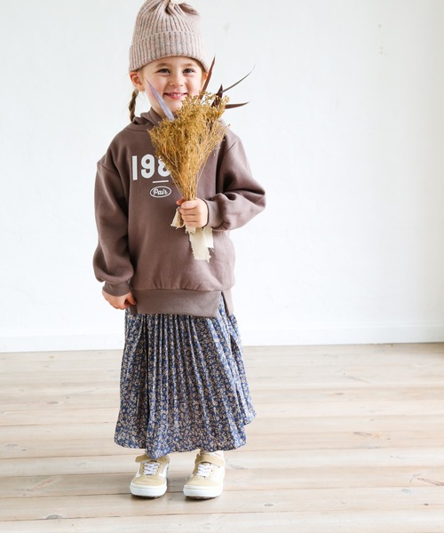 pairmanon(ペアマノン)の「【ママとおそろい】アコーディオンプリーツロング総柄スカート(その他パンツ・キッズ・ベージュ系その他/グリーン系その他/ブラウン系その他3/ブルー系その他2/ライトパープル/ブルー系その他3/ピンク系その他/グリーン/ブラック×ホワイト/レオパード/ブラック系その他2/ホワイト系その他/ブラウン系その他2・100/110/120/130/140/150/90)」の16枚目の写真