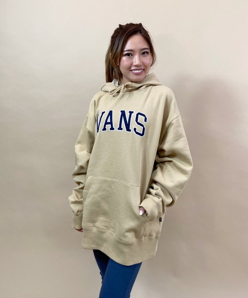 VANS（バンズ）の「VANS/バンズ  ビッグシルエット  カレッジロゴパーカー   121K1030800（パーカー・レディース・ベージュ/ネイビー/グレー・M/S）」の10枚目の写真