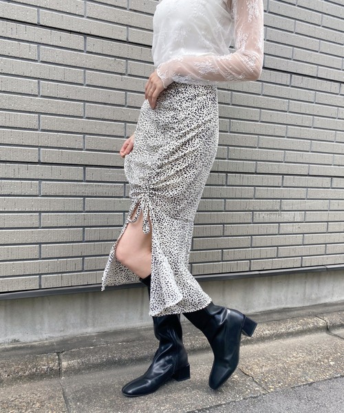 Loueme（ルエム）の「ダルメシアン柄ドロストマーメイドスカート（スカート・レディース・ホワイト・M）」の11枚目の写真