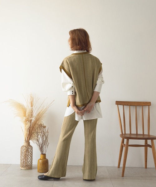 rectangle（レクタングル）の「ヘリンボーン柄ジャガードニットベスト（ベスト・レディース・ベージュ/オリーブ/ブラック・FREE）」の11枚目の写真