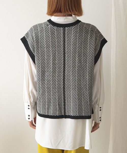 rectangle（レクタングル）の「ヘリンボーン柄ジャガードニットベスト（ベスト・レディース・ベージュ/オリーブ/ブラック・FREE）」の18枚目の写真