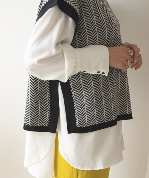 rectangle（レクタングル）の「ヘリンボーン柄ジャガードニットベスト（ベスト・レディース・ベージュ/オリーブ/ブラック・FREE）」の21枚目の写真