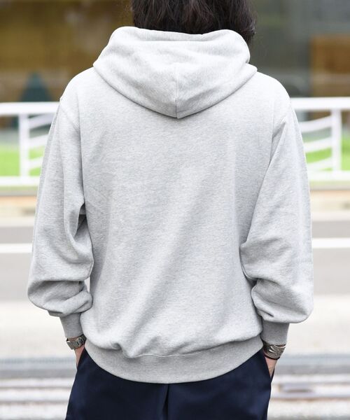 Russell Athletic（ラッセルアスレティック）の「【WEB限定/SHIPS別注】RUSSELL ATHLETIC: ビッグシルエット プリント パーカー (トレーナー)（パーカー・メンズ・ライトグレー/ブラック/グレー・SMALL/MEDIUM/LARGE/X-LARGE）」の15枚目の写真