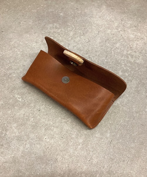 TIDEWAY(タイドウェイ)の「WOOD 眼鏡CASE(メガネ・メンズ・ブラウン/ネイビー/ブラック・FREE)」の6枚目の写真