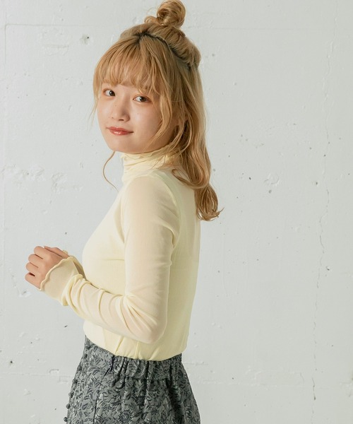 mikke(ミッケ)の「ハイネックシアーメロートップス(Tシャツ/カットソー・レディース・ネイビー/アイボリー/モカ・FREE)」の10枚目の写真