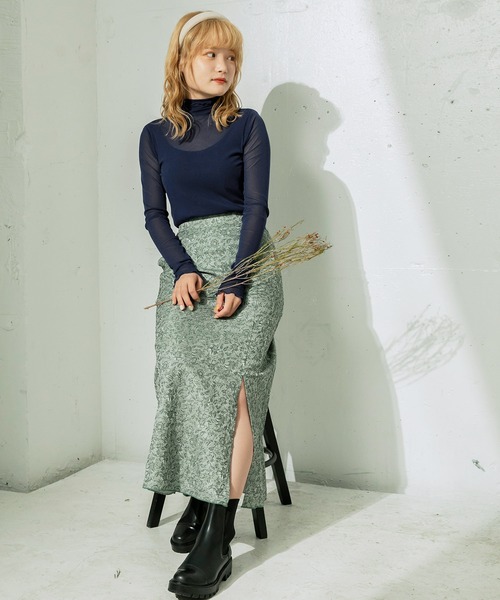 mikke(ミッケ)の「ハイネックシアーメロートップス(Tシャツ/カットソー・レディース・ネイビー/アイボリー/モカ・FREE)」の8枚目の写真