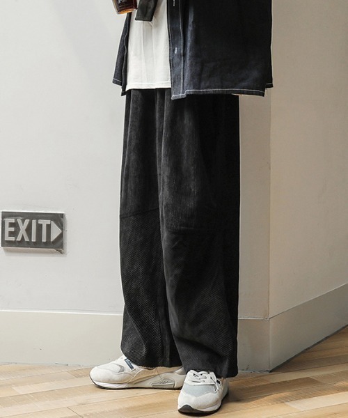CORPUS TOKYO(コーパス トーキョー)の「Lazy Tokyo ワイドイージーコーデュロイパンツ(その他パンツ・メンズ・ブルー/カーキ/ベージュ/ブラック・3/4/2/1)」の5枚目の写真