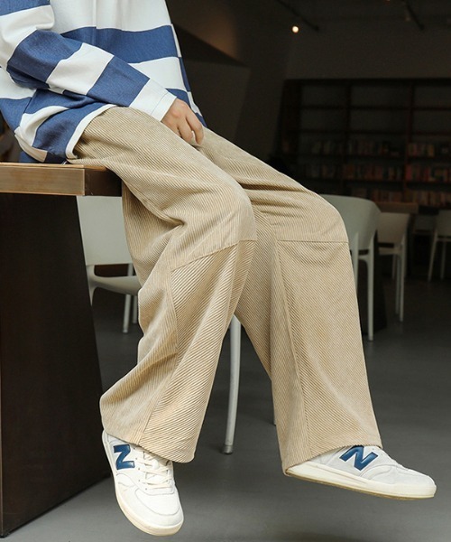 CORPUS TOKYO(コーパス トーキョー)の「Lazy Tokyo ワイドイージーコーデュロイパンツ(その他パンツ・メンズ・ブルー/カーキ/ベージュ/ブラック・3/4/2/1)」の10枚目の写真