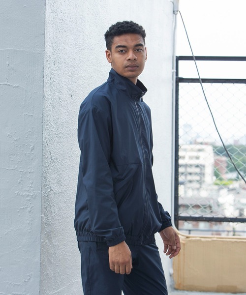 le coq sportif(ルコックスポルティフ)の「ソロテックスウインドジャケット(裏メッシュ) ウェア ウインドブレーカー ウィンドブレーカー トレーニング トレーニングウェア スポーツウェア(ジャージ・メンズ・ブラック/ホワイト/ネイビー・L/XL/XXL/S/M)」の14枚目の写真
