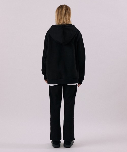 FCMM(エフシーエムエム)の「CLUB ESSENTIAL PANTS/クラブエッセンシャルパンツ(スウェットパンツ・メンズ・ブラック/グレー・MEDIUM/LARGE)」の16枚目の写真