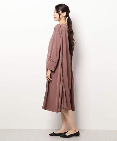 DONOBAN(ドノバン)の「【yumi.×Donobanコラボ】パイピング カフタンワンピース(ワンピース・レディース・ベージュ/モカ・FREE)」の5枚目の写真